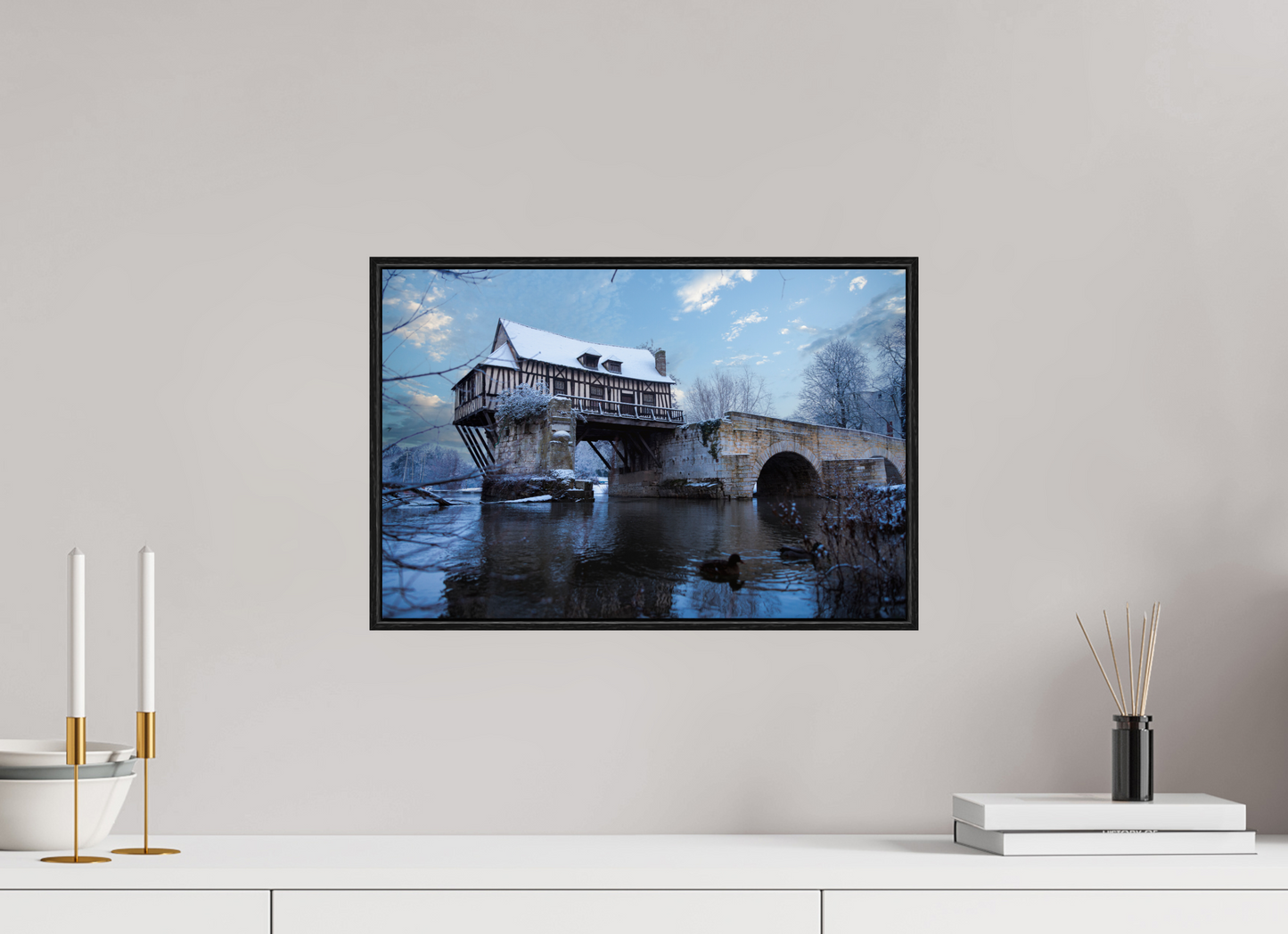 45 x 30 cm, Plexi et cadre américain Vieux Pont de Vernon sous la neige