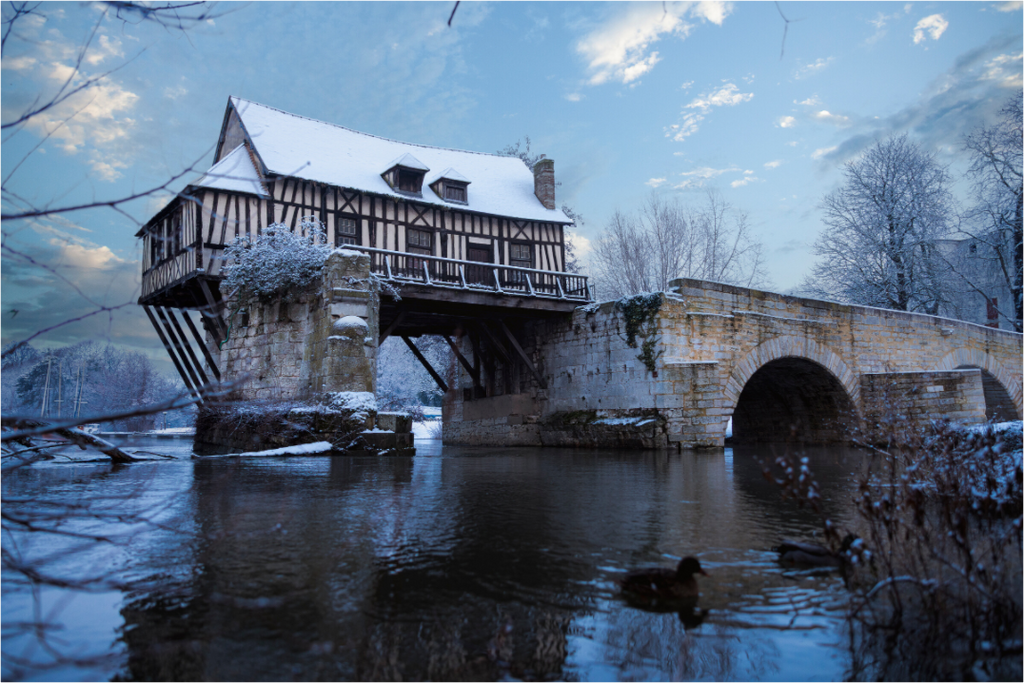 Main image Vieux Pont de Vernon sous la neige