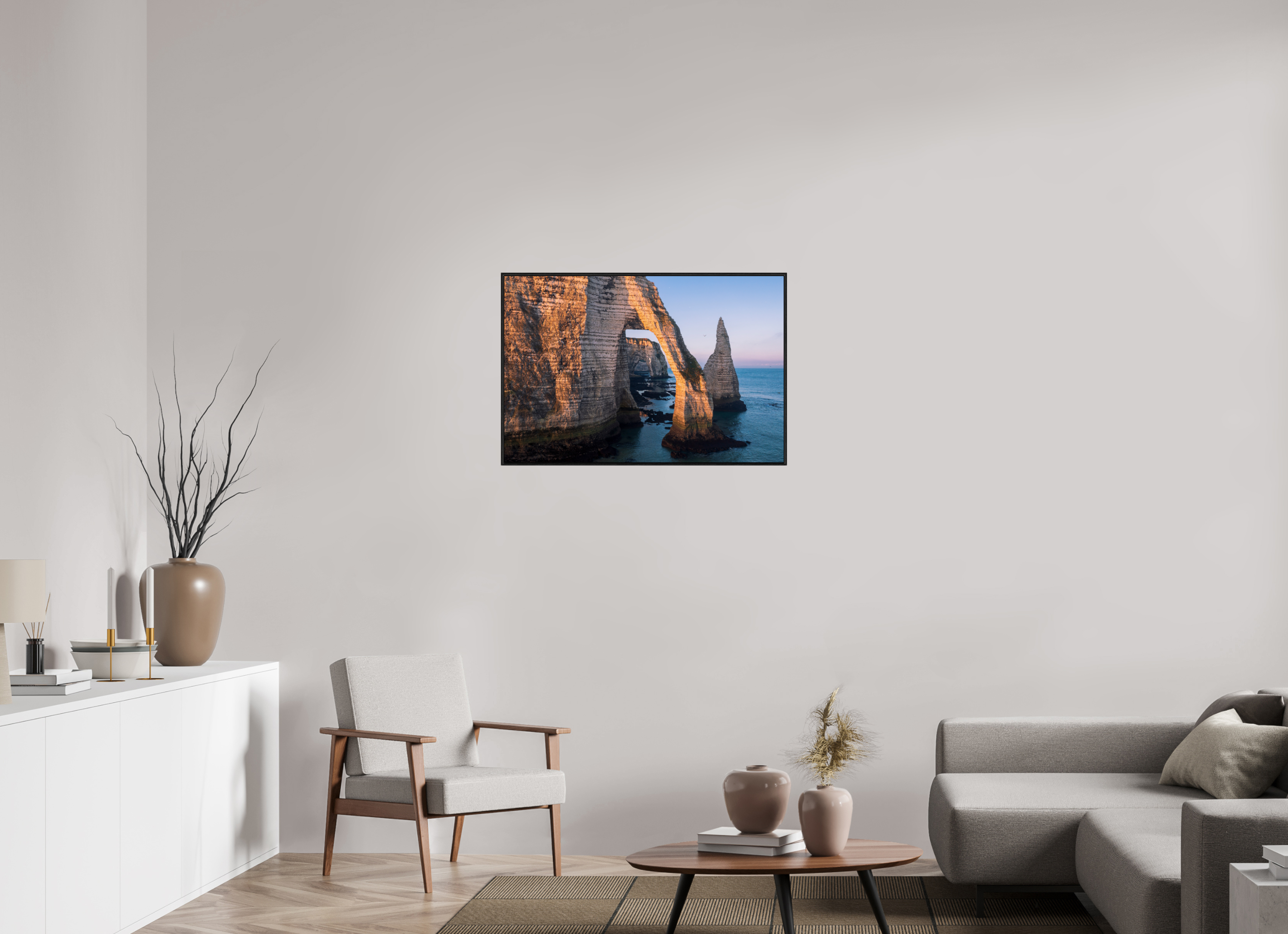 90 x 60 cm, Plexi et cadre américain Lumière dorée sur l’arche d’Étretat